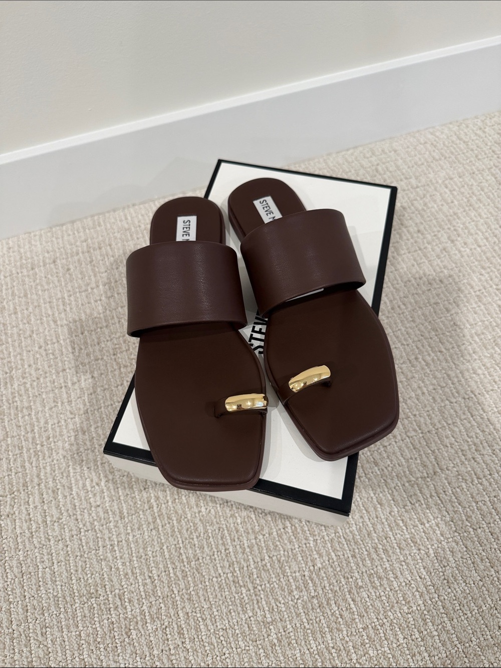 Steve Madden Thea • Brown Leather Double-strap Toe Ring Slides with Gold Accent - Picture 2 of 5